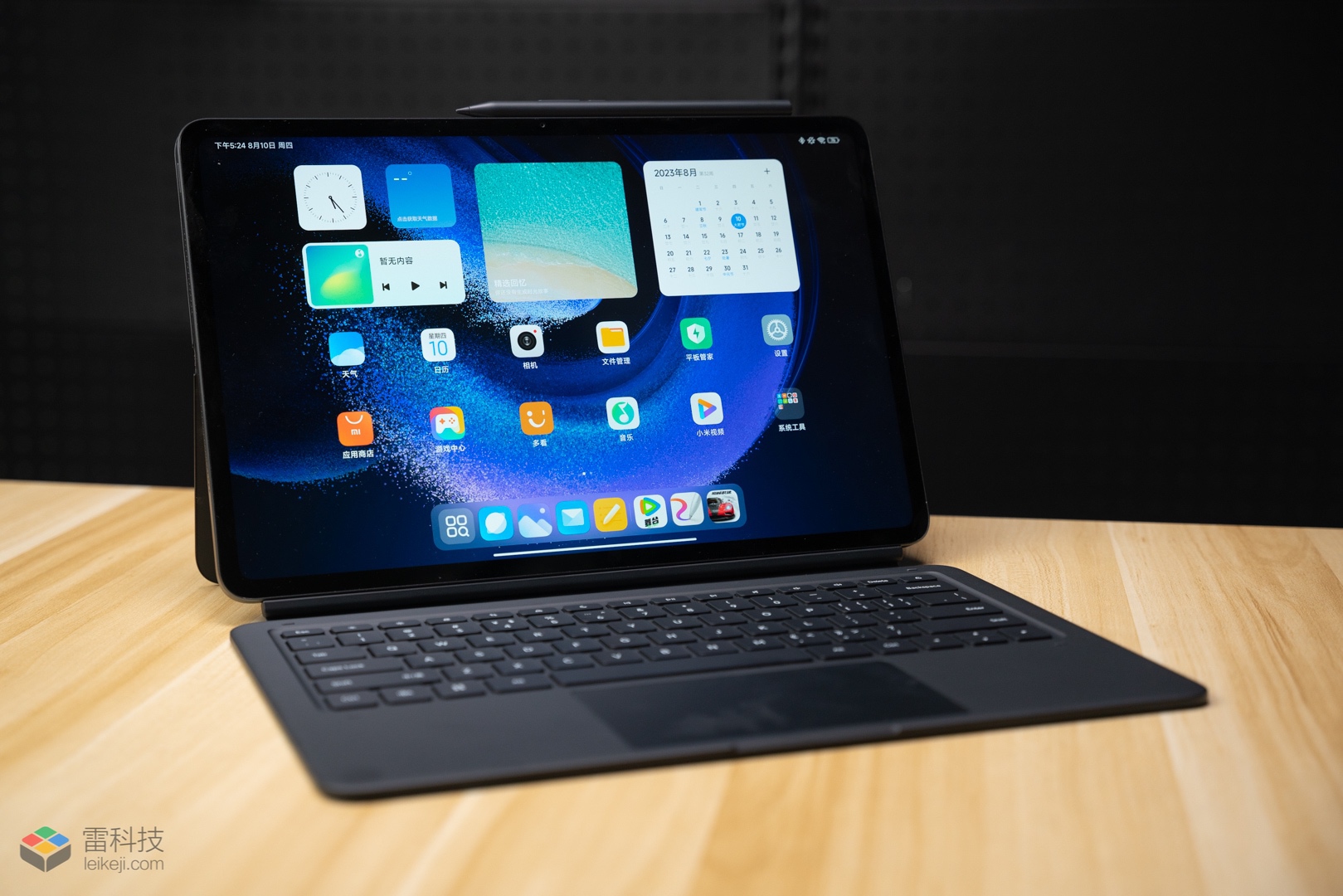 平板尺寸比肩笔记本电脑，这些巨屏设备值得买吗？