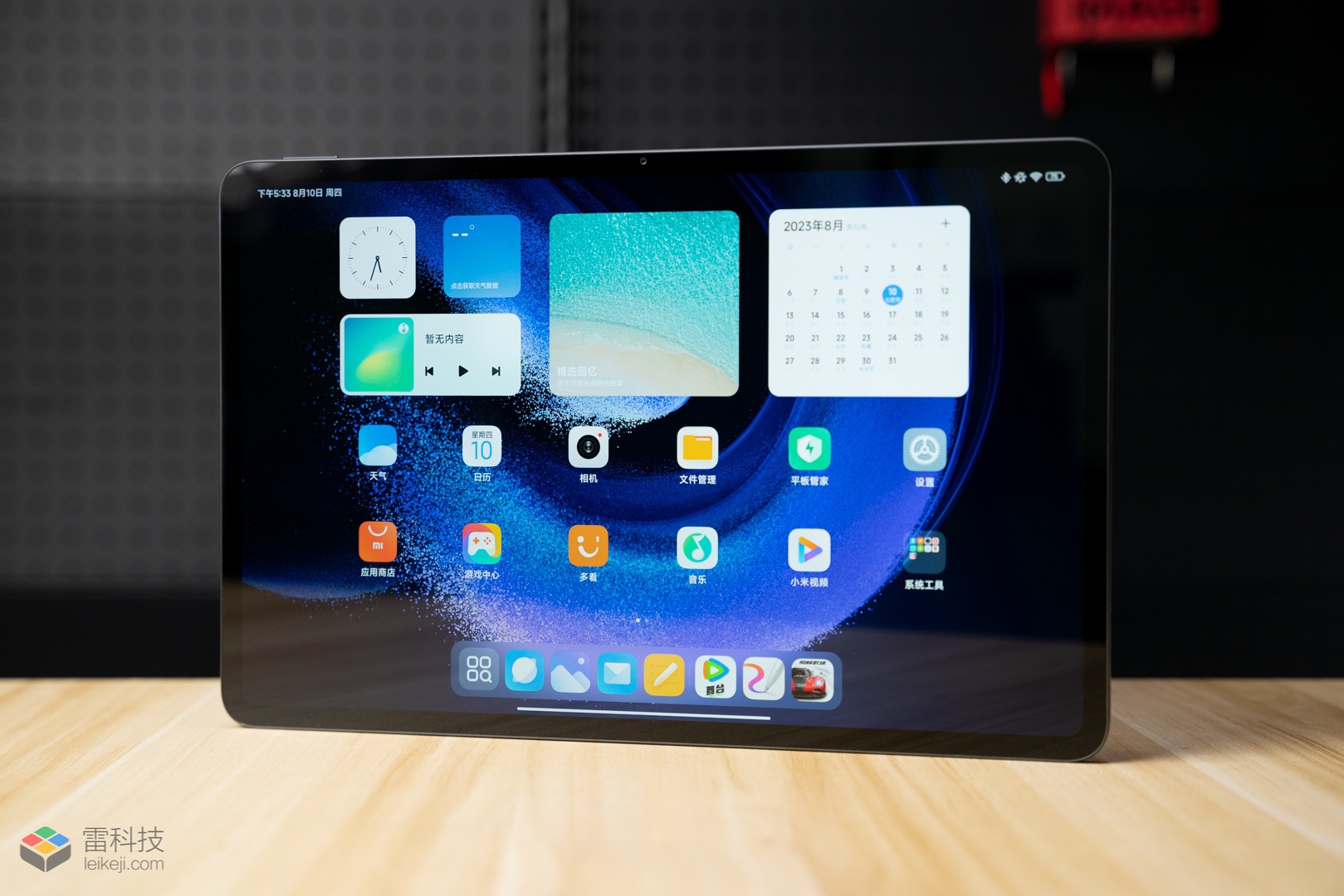 平板尺寸比肩笔记本电脑，这些巨屏设备值得买吗？