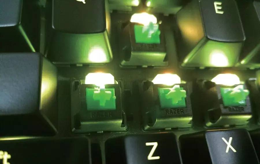 体验你知道带上X标记的黑寡妇与前几代产品相比有何差别吗？