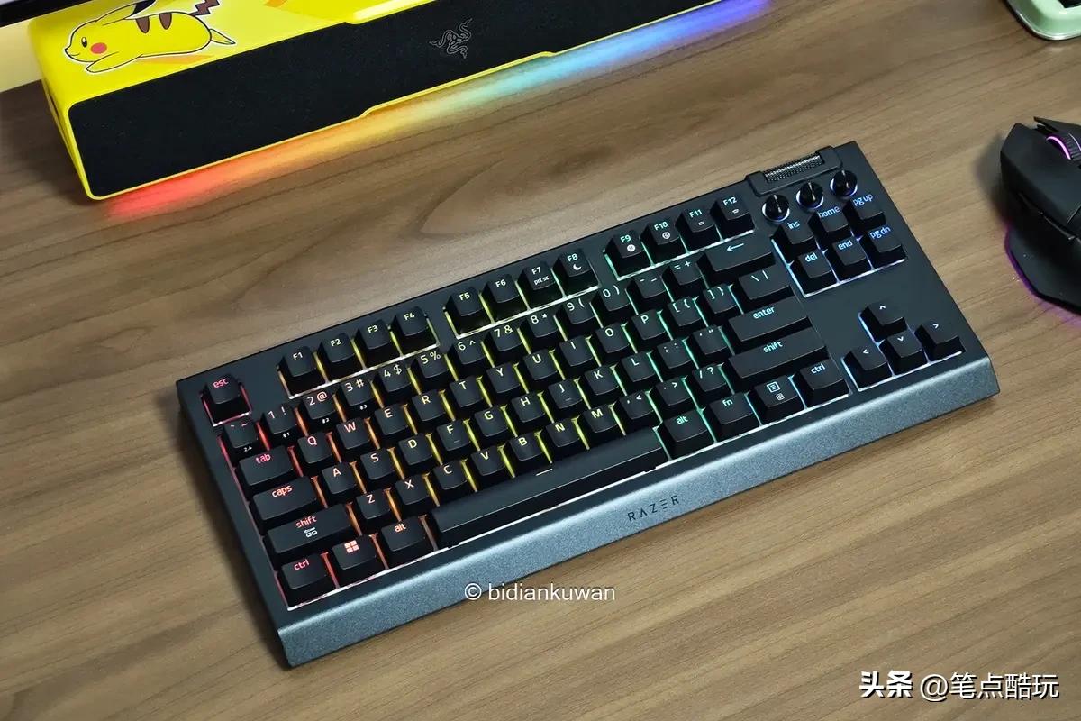 TOP结构+客制化+三模无线：雷蛇黑寡妇蜘蛛V4竞技极速版上手体验