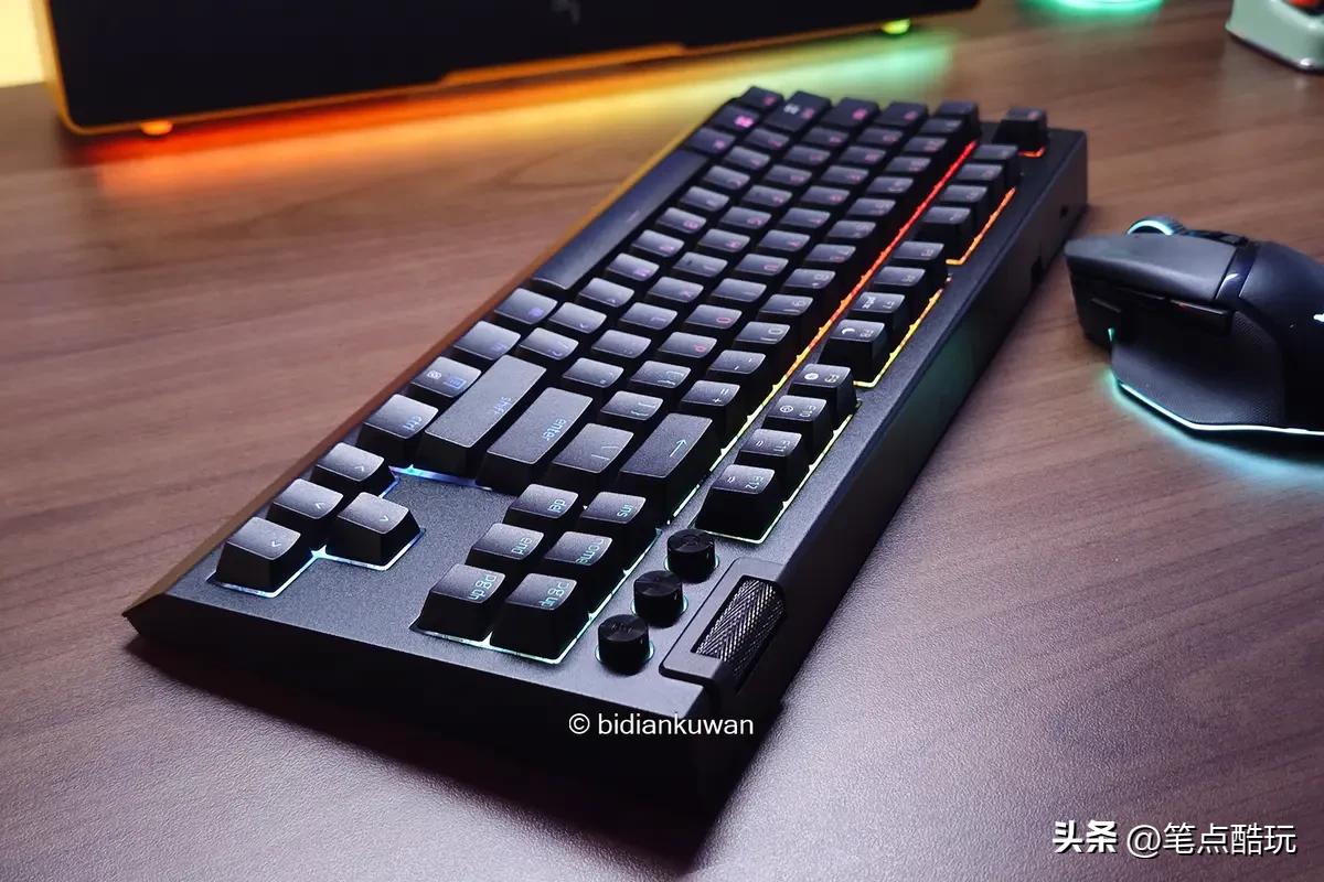 TOP结构+客制化+三模无线：雷蛇黑寡妇蜘蛛V4竞技极速版上手体验