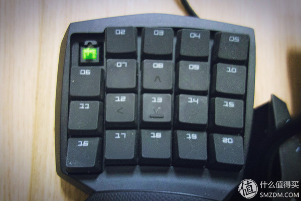 外设动物园 篇二：片手刃vs双手剑——RaZER 雷蛇 金丝魔蛛与黑寡妇 键盘