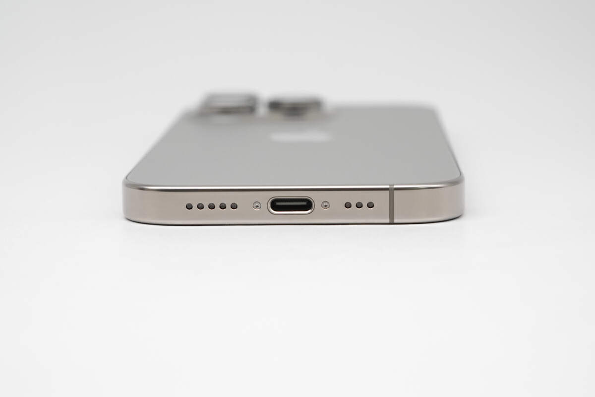 iPhone 16 Pro无线充电速度对比:25W与15W MagSafe仅快3分钟