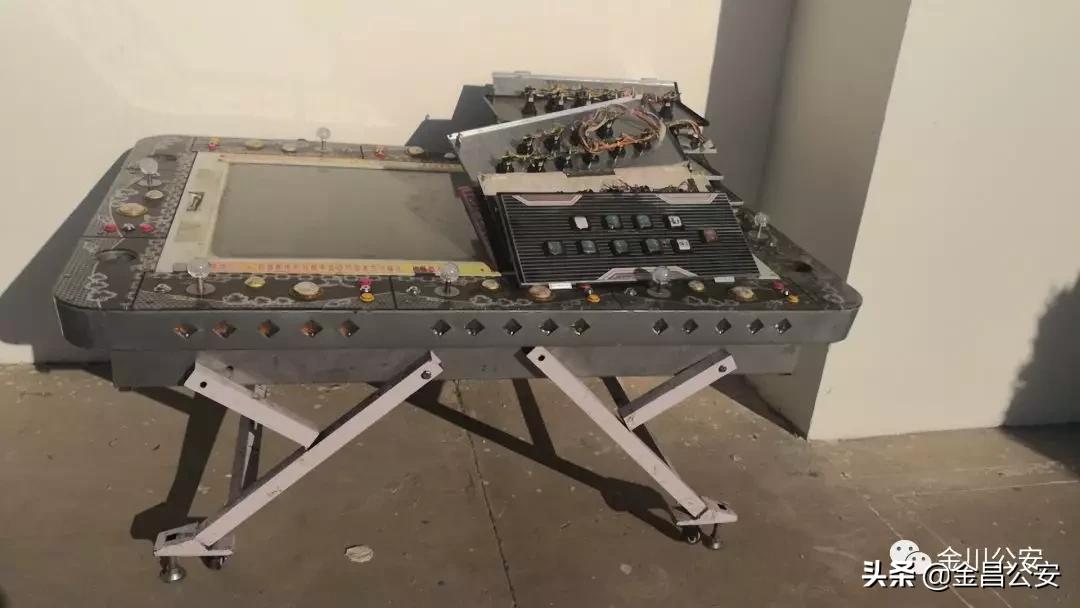 【警讯】赌博游戏厅玩起游击战——金川分局在城郊捣毁一游戏机赌博窝点