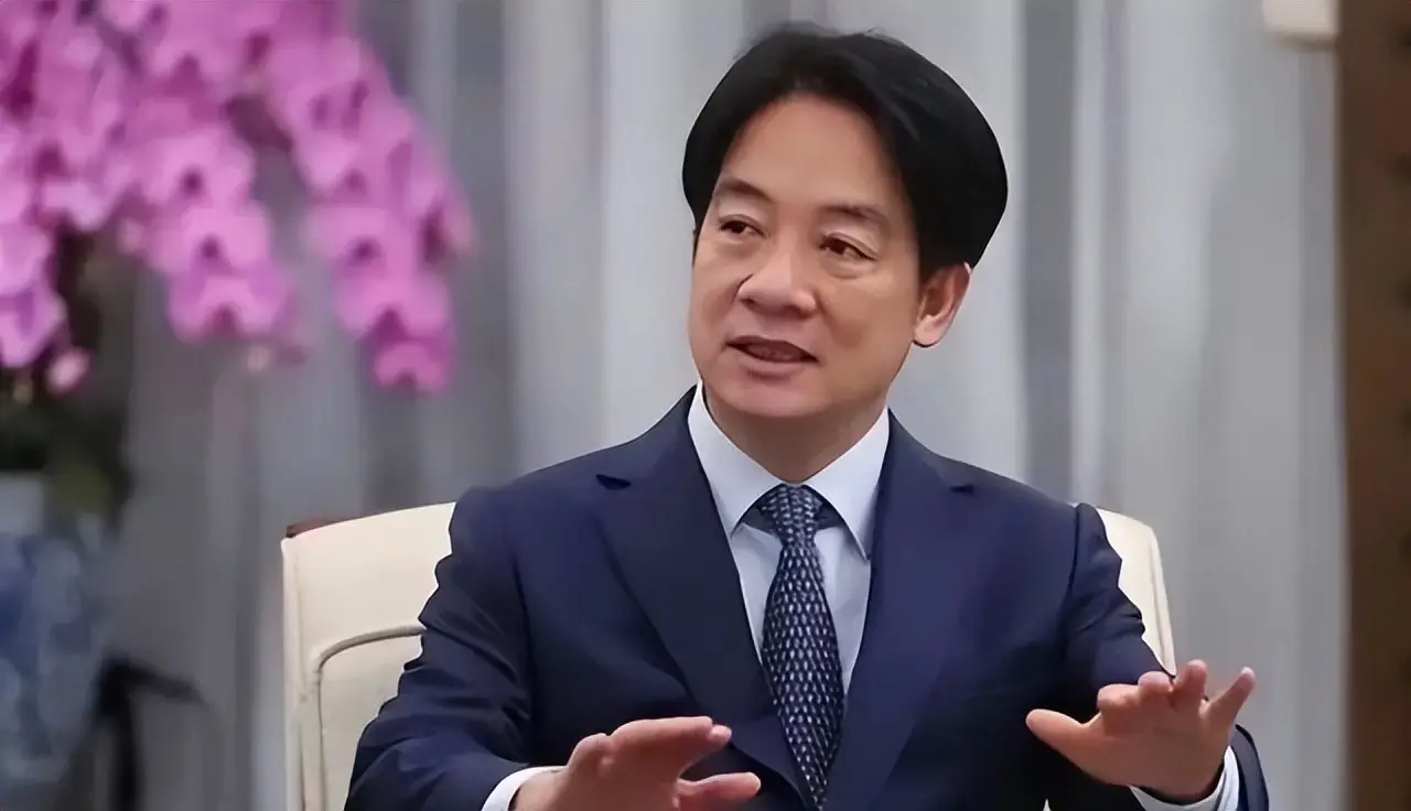 台湾变天信号出现！特朗普下紧急总统令，要举全国之力将大陆一军