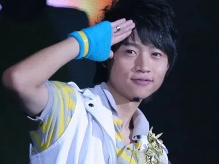 成名不膨胀，数十年如一日宠素人老婆，专一且痴情的魏晨太难得