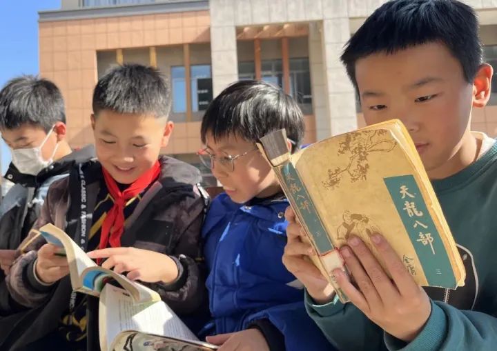 金庸百年不衰,与这三地大有干系