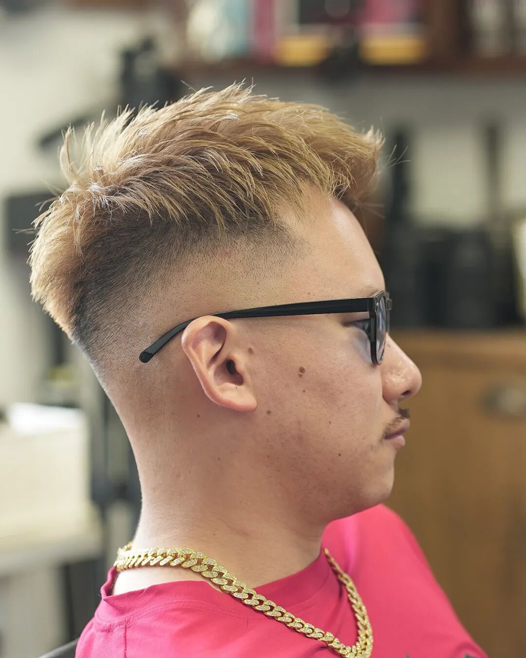 告别千篇一律!这些男士发型让你脱颖而出