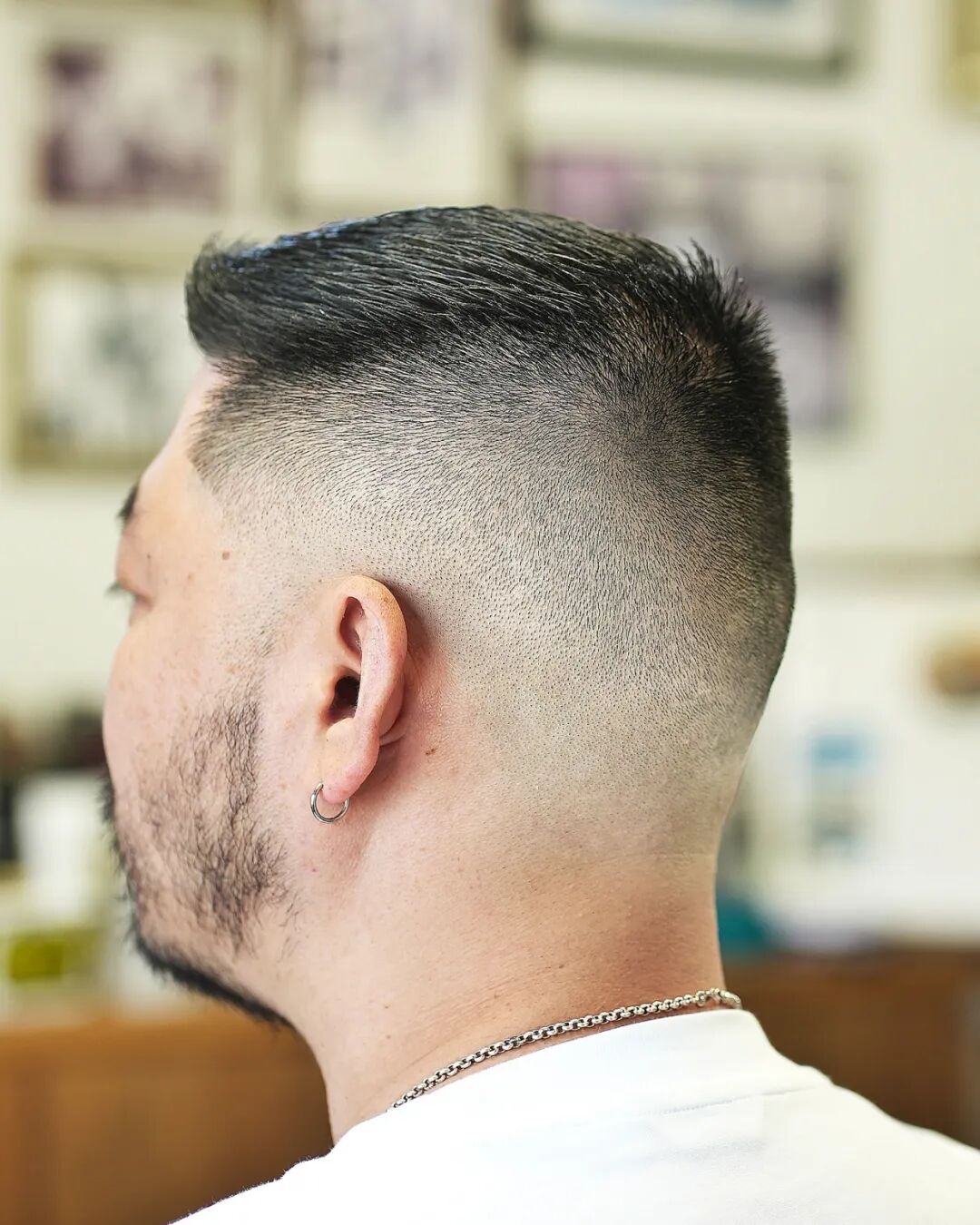 告别千篇一律!这些男士发型让你脱颖而出