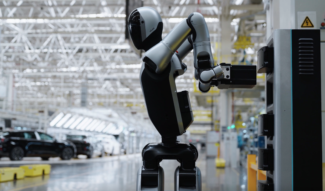 具身智能2025：从“玩具”到“同事”，一场瞩目的成人礼