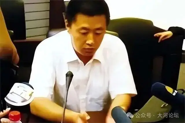 「不是你撞的，干嘛去扶」的法官：17年后，各方煎熬的人生