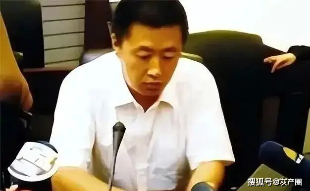 “不是你撞的，干嘛去扶”的法官：十七年后，各方煎熬的人生