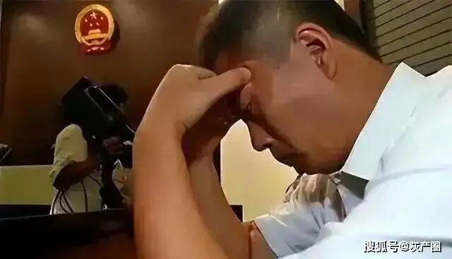 “不是你撞的，干嘛去扶”的法官：十七年后，各方煎熬的人生