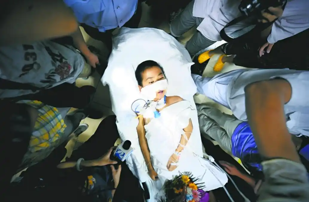 多年前山东男孩被工友开玩笑，用高压泵往体内充气，五脏严重损坏