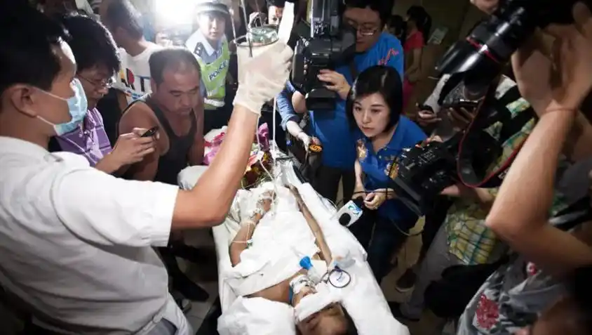 多年前山东男孩被工友开玩笑，用高压泵往体内充气，五脏严重损坏