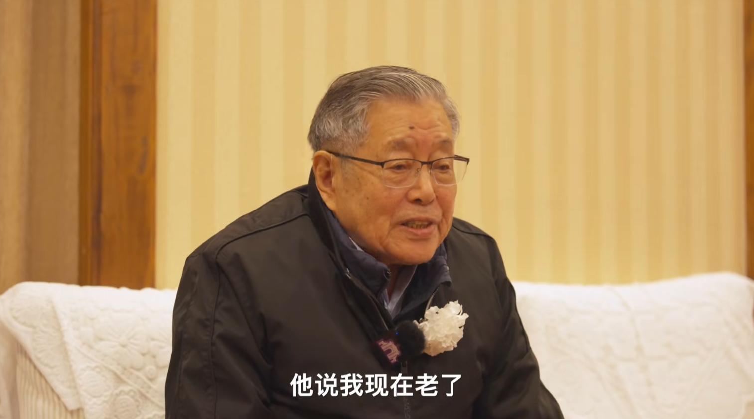 杨振汉赴八宝山送别杨振宁!露面回忆往事,透露了哥哥的一个遗憾