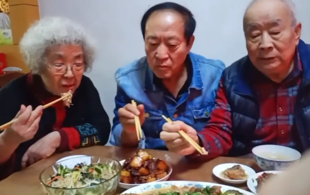 上春晚一夜成名的6位明星现状，住豪宅，年入千万，回老家当网红