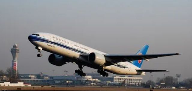 他是建国以来潜逃级别最高的贪官：至今还未落网，逃跑方式成了谜