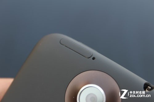 最强拍照四核机中国化 行货HTC One X评测