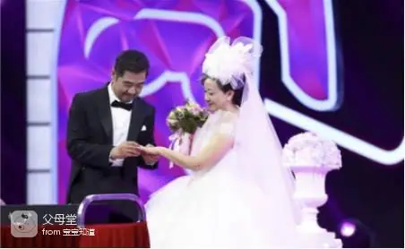张国立补办婚礼,娱乐圈后妈众多,但肯打掉自己孩子的只有邓婕