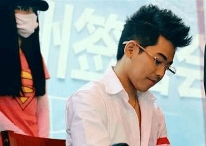 张杰与苏醒10年兄弟情，从张杰的关门就能看出他的人品