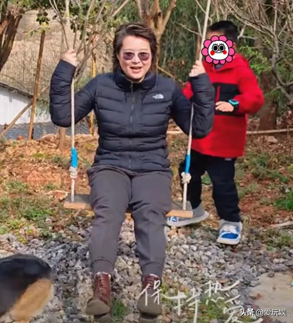 直到看清袁立如今的处境，才明白徐威的“离开”有多精明