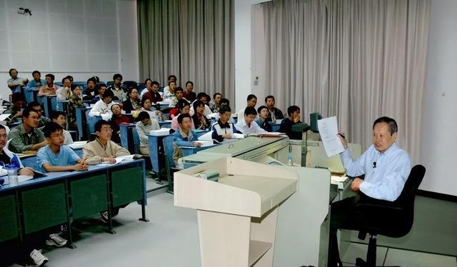 杨振宁和他前妻的3个儿女，你绝对想不到他们现在都在干什么！