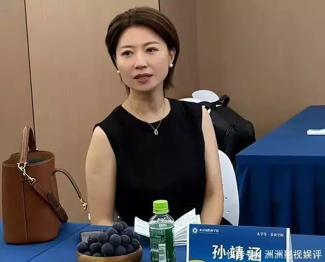 28岁辞职央视主持人,39岁全家移居日本,如今43岁的她后悔了吗