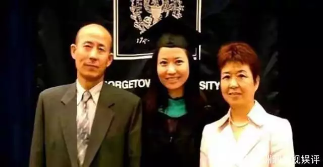 28岁辞职央视主持人,39岁全家移居日本,如今43岁的她后悔了吗