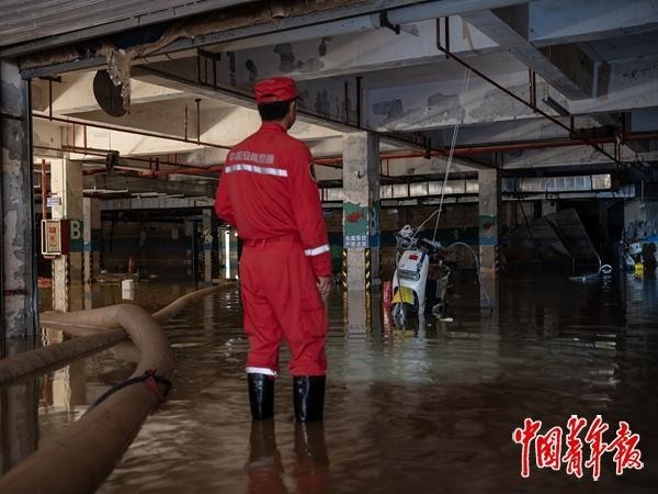 本报记者直击贵州榕江、从江抗洪一线：洪水来袭 青年汇聚一线勇担当