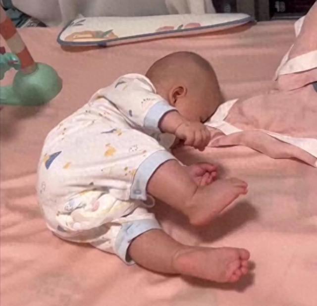 4-6 月宝宝进阶训练!5 个居家小游戏,练出全能小宝贝