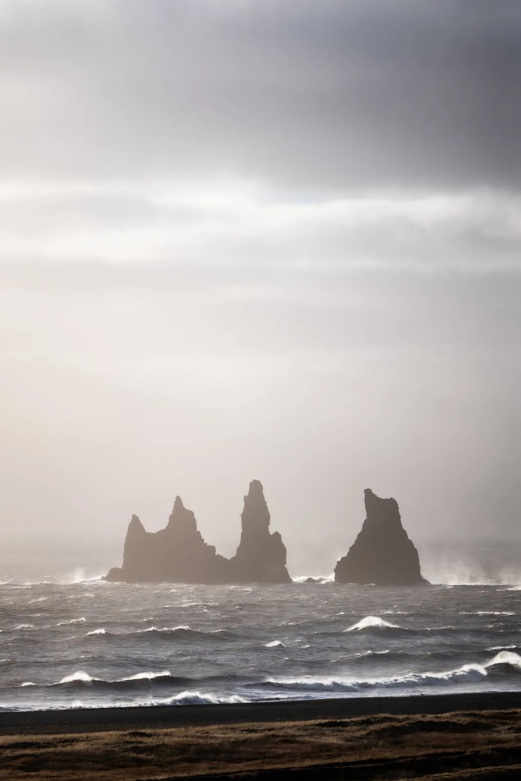 70-200mm F2.8 DG DN OS即将发售!风景入镜里,人在画中游