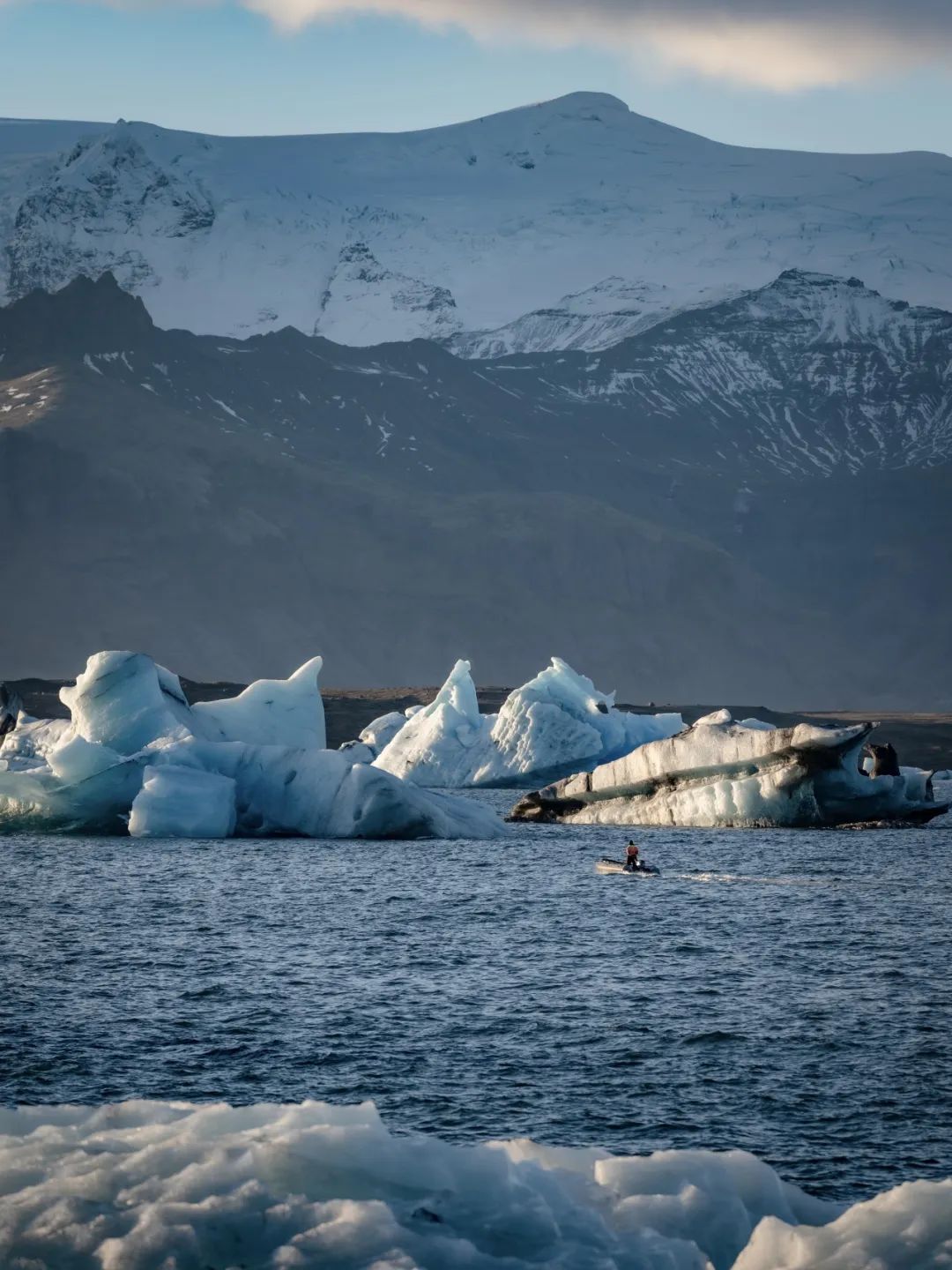70-200mm F2.8 DG DN OS即将发售!风景入镜里,人在画中游