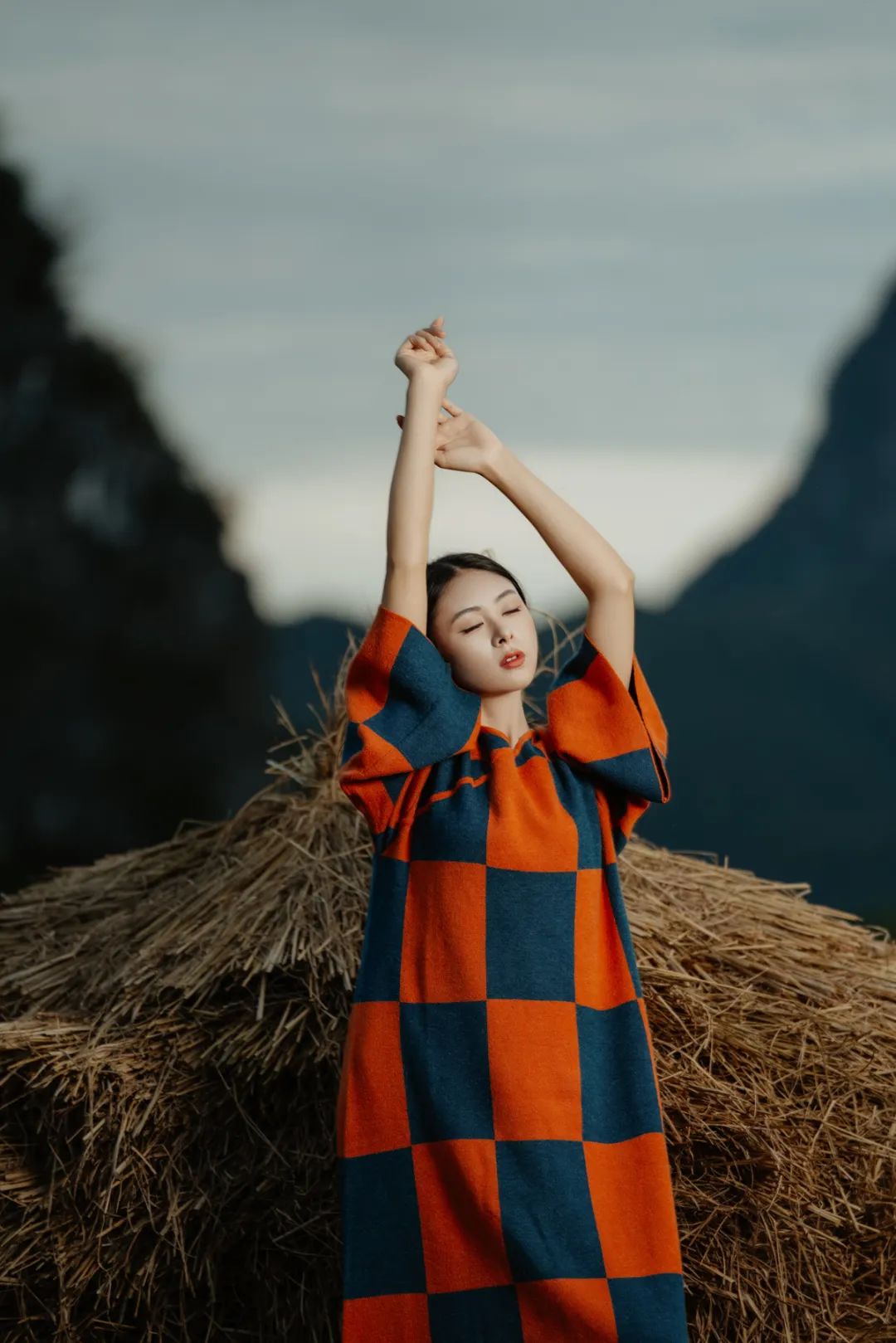 70-200mm F2.8 DG DN OS即将发售!风景入镜里,人在画中游