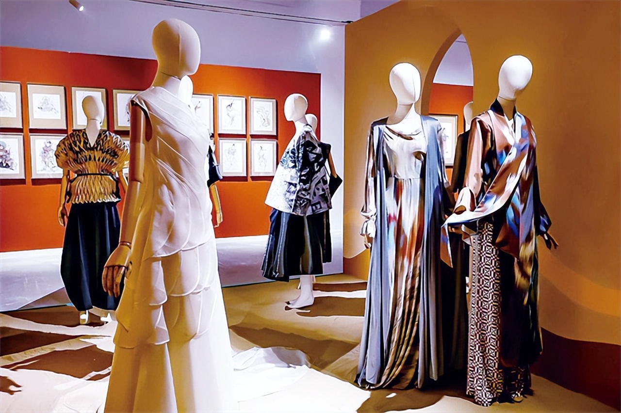 【资料库】敦煌服饰的文化传承与创新应用