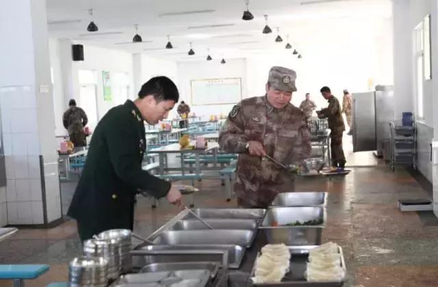 锻造新时代过硬军事记者队伍 为增强传播力提供人才支撑