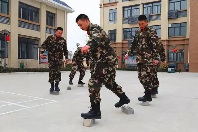 春节军营小游戏，你喜欢哪一款？