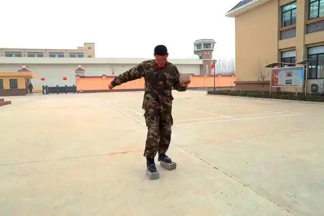 春节军营小游戏，你喜欢哪一款？