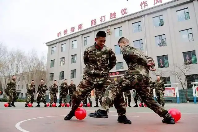 春节军营小游戏，你喜欢哪一款？