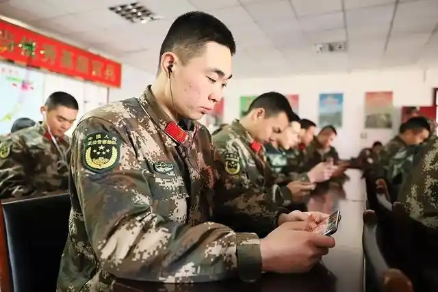 春节军营小游戏，你喜欢哪一款？