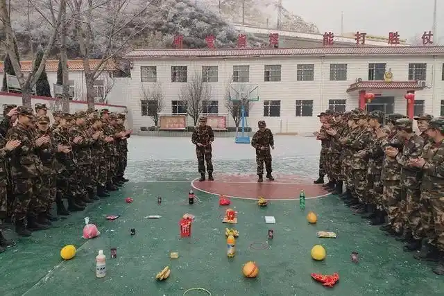 春节军营小游戏，你喜欢哪一款？