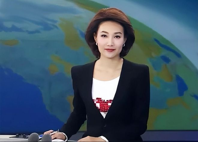 央视主播李梓萌:沈阳走出的央视著名主持人,男友在雾中迷路了
