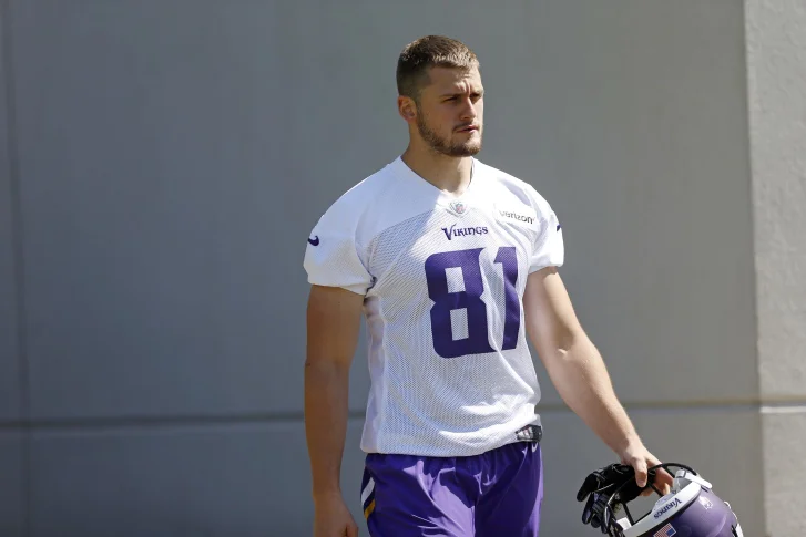 吴亦凡也带不动“美国春晚”