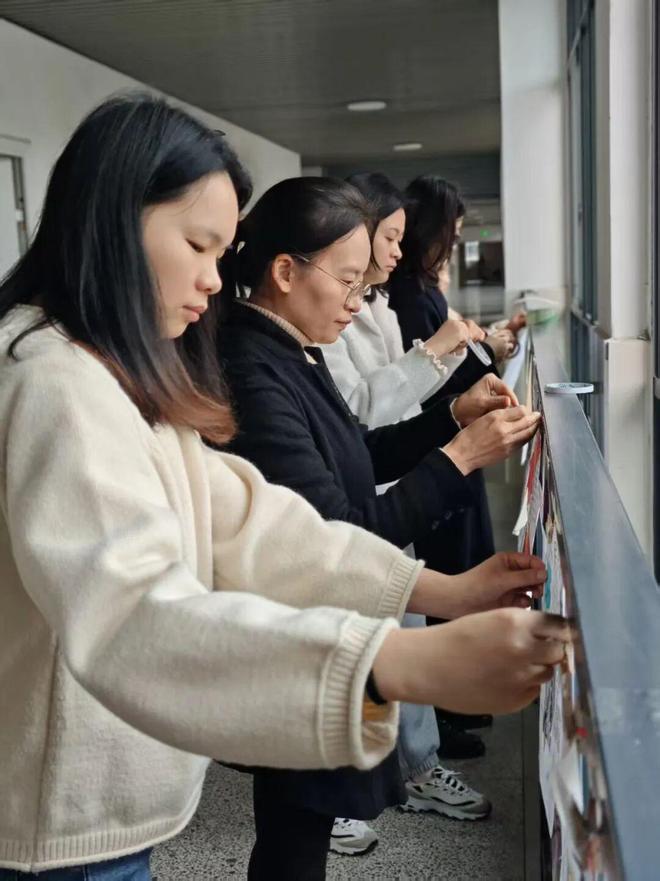 笔锋跃动,镜采青春!银初八年级语文组带你“玩转”新闻实践!