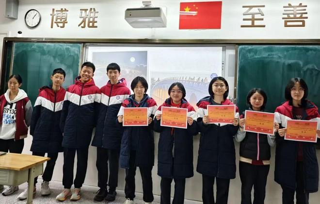 笔锋跃动,镜采青春!银初八年级语文组带你“玩转”新闻实践!