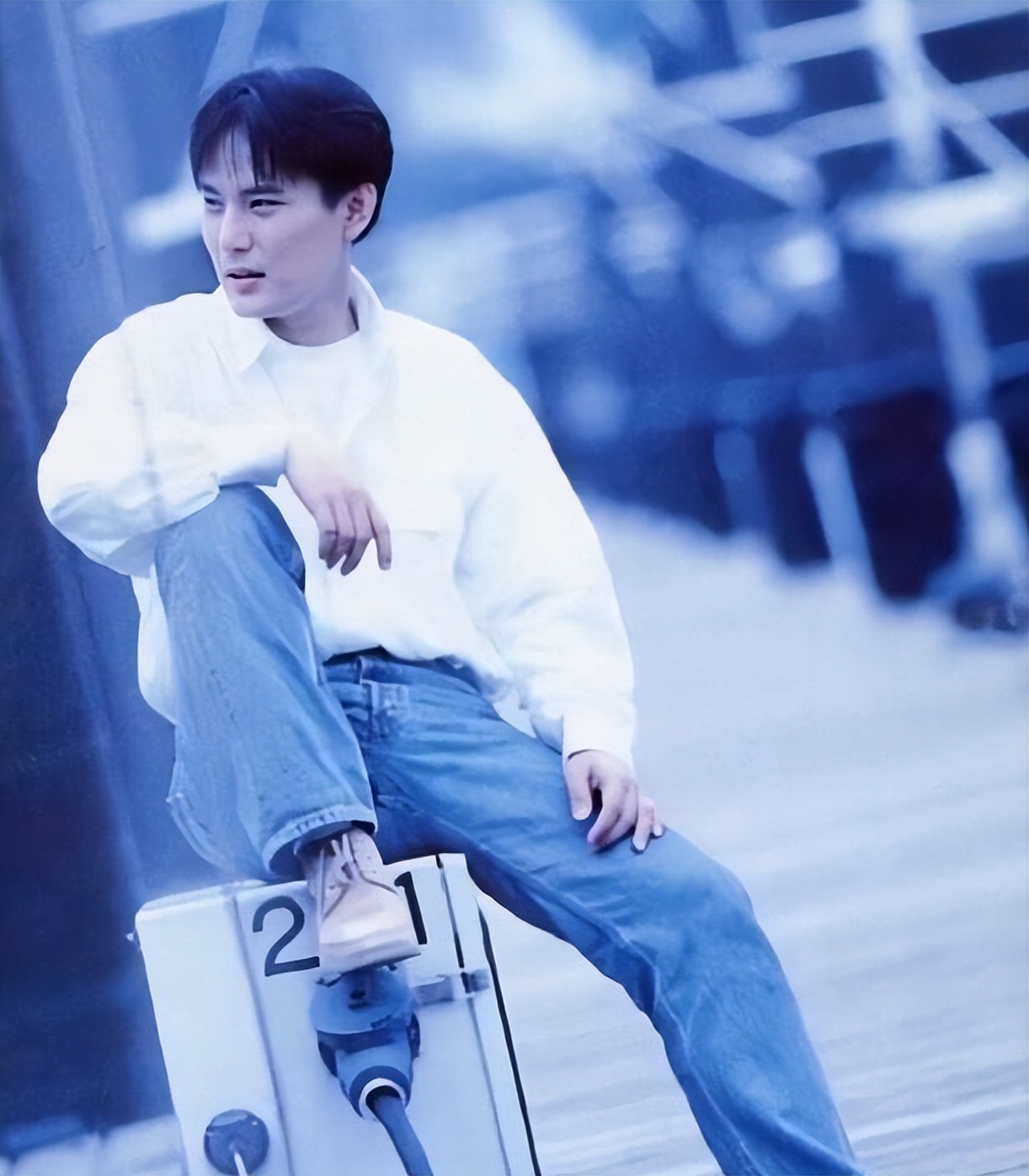 捐款30年，58岁不婚不育，张信哲落到如今这个“待遇”并不意外