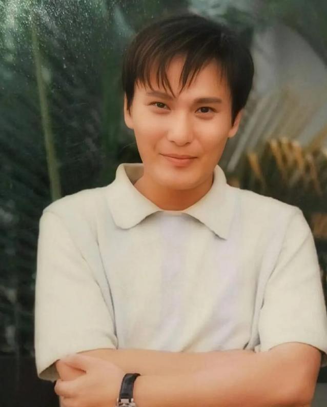 捐款30年，58岁不婚不育，张信哲落到如今这个“待遇”并不意外