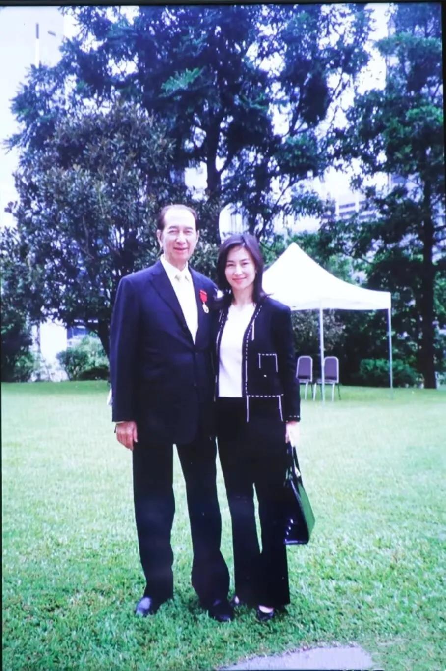 35岁后的何超琼，让我相信了，这种骨相的女人选对发型是越老越美