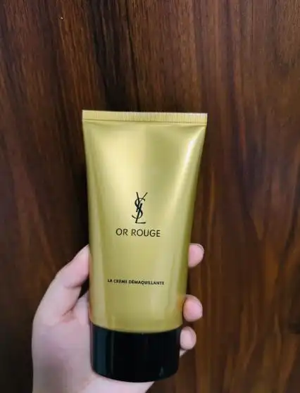 氨基酸洗面奶哪个最好？国产洗面奶十大品牌揭晓，护肤达人推荐