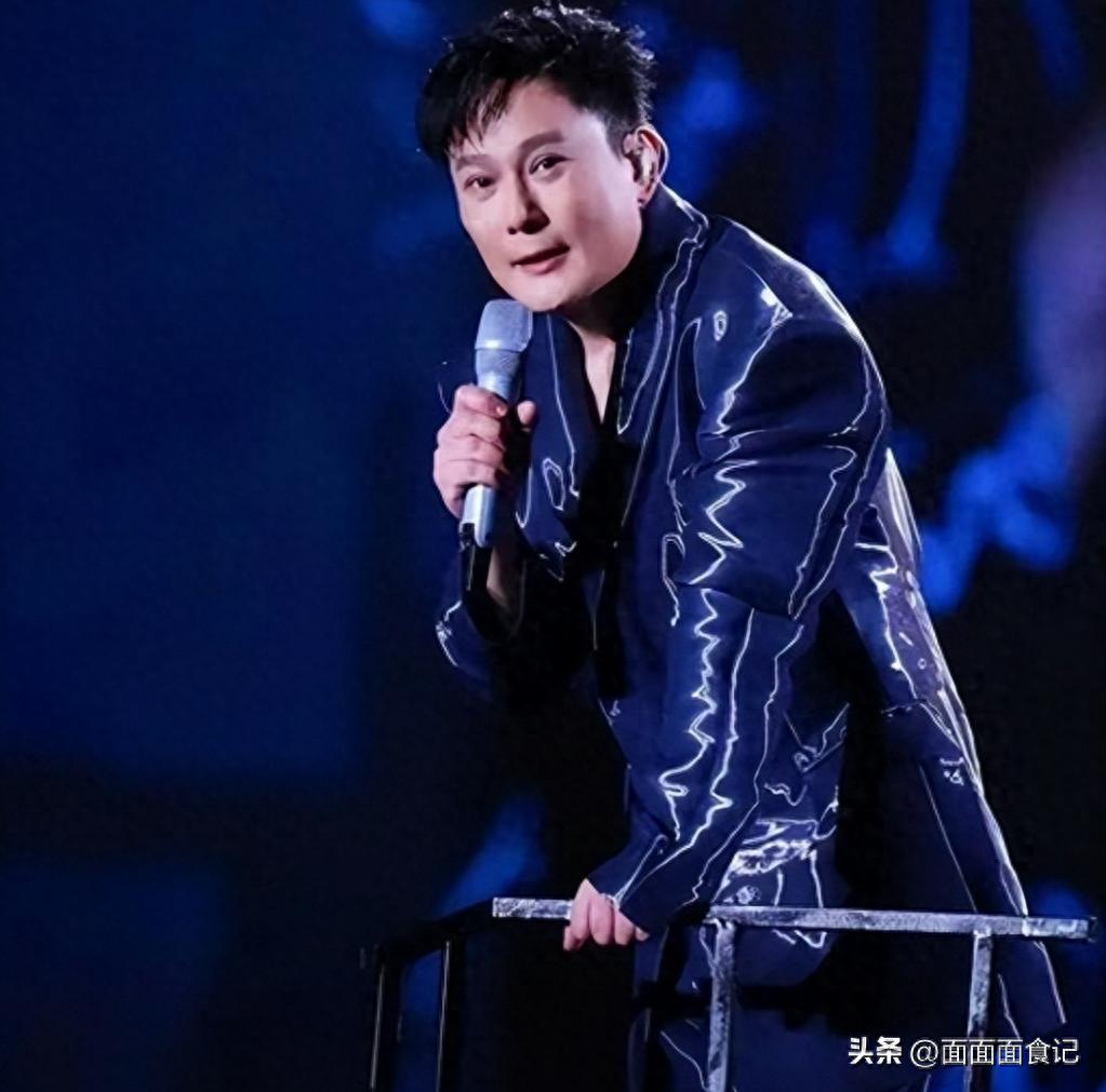 张信哲演唱会猥亵后续，知情人曝光现场视频，这一幕太令人恶心